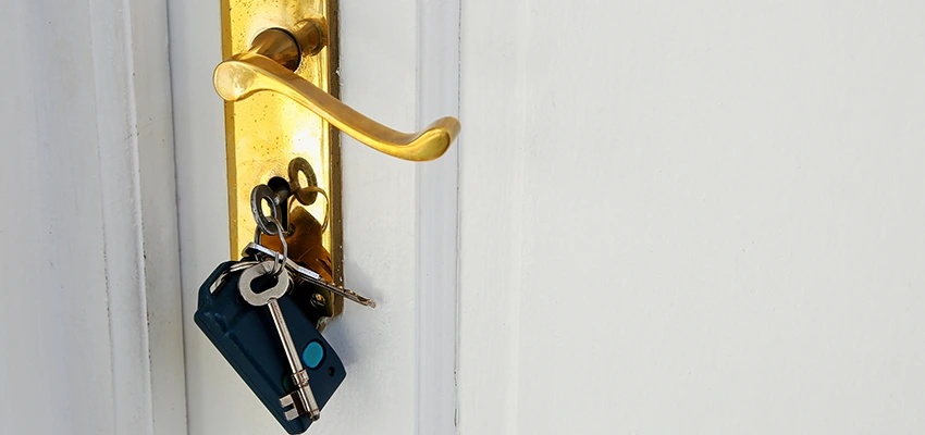 Broken Door Key Extraction in South Pasadena, CA